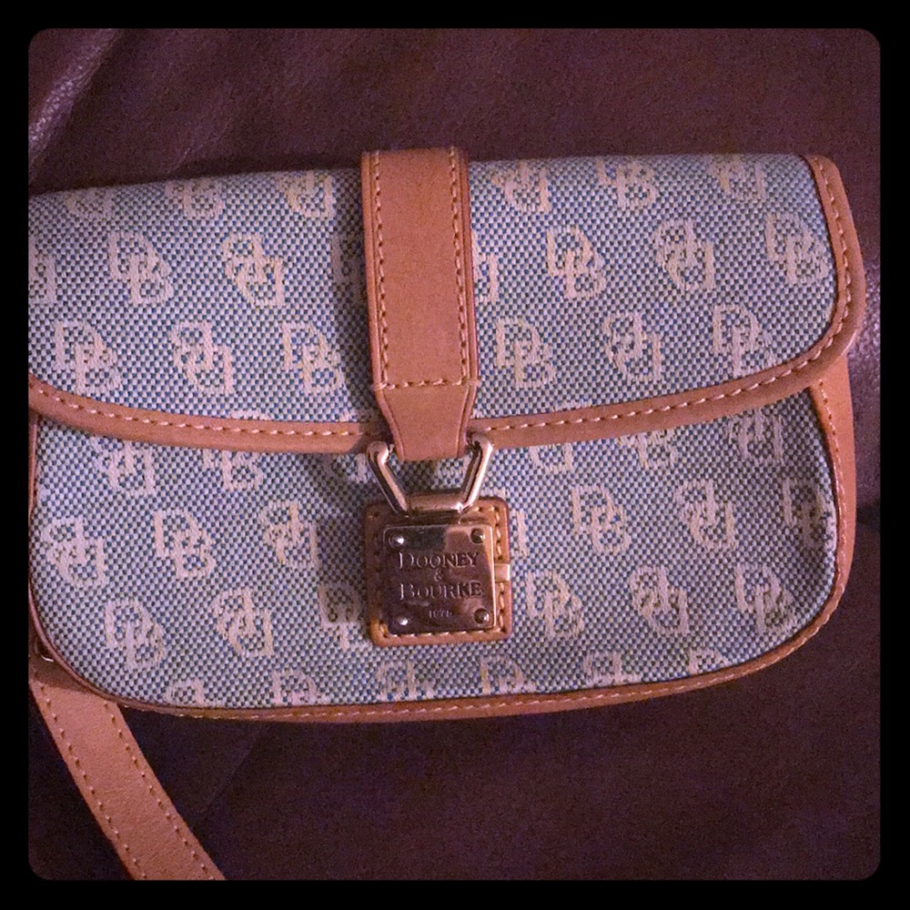 Dooney&Bourke Wristlet NEVER USED